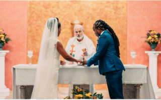 Realize seu casamento civil e religioso simultaneamente de forma simples e prática.